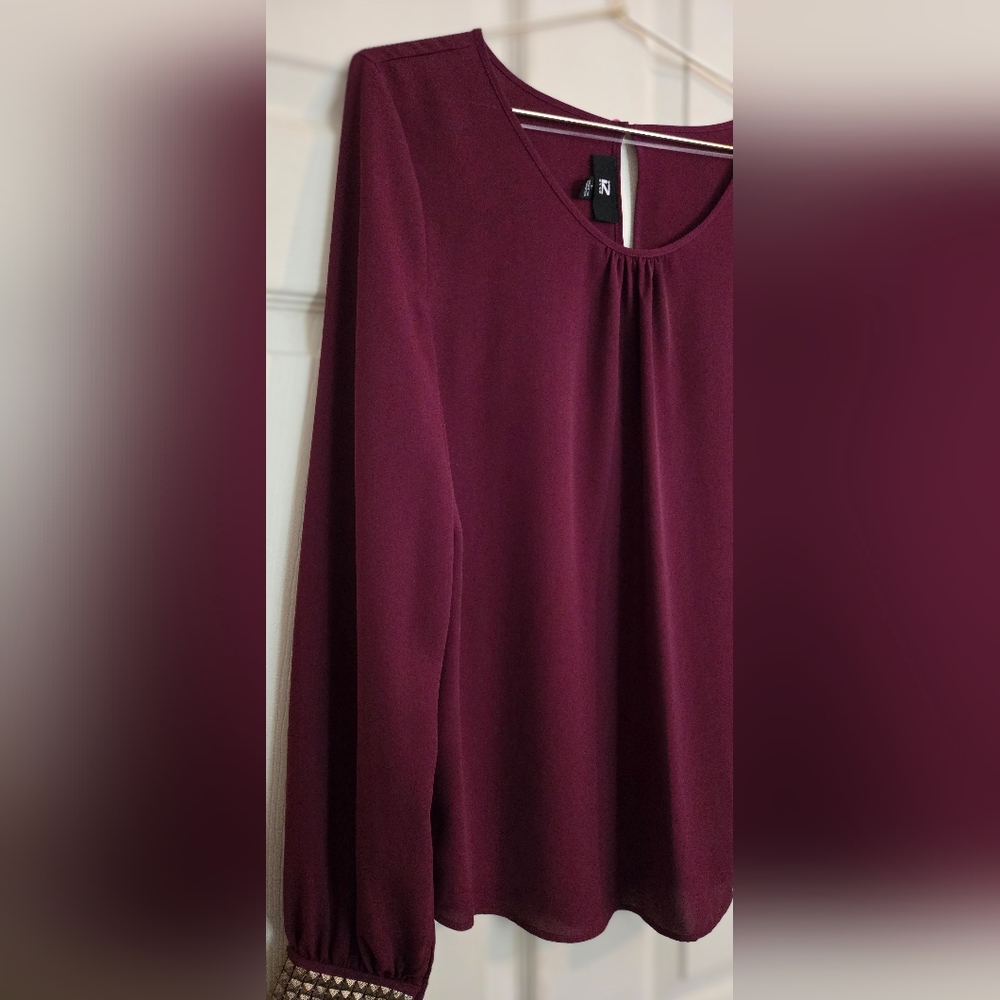 Iz Byer Purple Long Sleeve Flowy Blouse with Studs On Sleeves - Picture 5 of 12